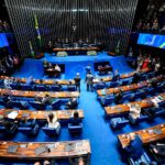 Senado adia para próxima semana votação do projeto que aumenta número de deputados