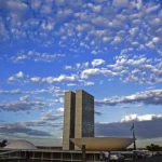 Projeto que prevê fim da reeleição é aprovado em Comissão e avança no Senado; entenda a proposta