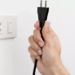 Contas de luz permanecem com bandeira tarifária vermelha em julho 