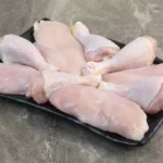 China suspende compra de carne de frango do Brasil por 60 dias em razão do foco de gripe aviária