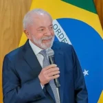 Lula diz que país justo “começa pela tributação”