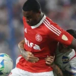 Ricardo Mathias aproveita chance no Inter e entra na briga por vaga entre os titulares