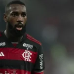 Gerson é o terceiro titular do Flamengo fora do confronto com o Inter na Libertadores