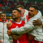 Inter não joga bem, mas vence Vitória com golaço de Tabata no final