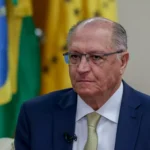 Avião que transportava Alckmin e ministros apresenta falha durante parada para reabastecimento na Colômbia