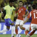 Nas Eliminatórias da Copa, Brasil goleia o Chile por 3 a 0 no Maracanã