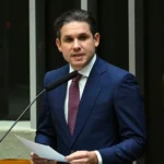 Governo Lula sinaliza que vai manter urgência do projeto que acaba com a escala 6×1, apesar de apelo do presidente da Câmara dos Deputados