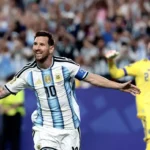 Messi faz três, vira maior artilheiro das Copas e Argentina estreia com vitória sobre a Argélia