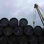 Petróleo sobe e atinge o maior valor em um mês após tensão no Estreito de Ormuz