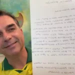 Em carta lida por Flávio, Bolsonaro reforça apoio ao filho: “Momento de deixar de lado as diferenças”