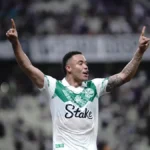 Grêmio assina pré-contrato com Mandaca, do Juventude